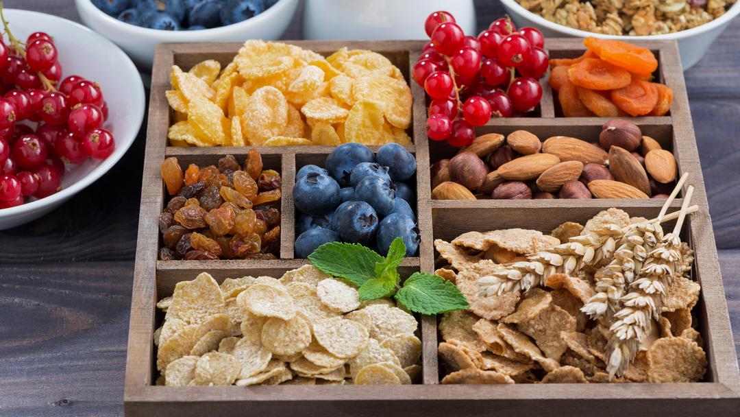5 Snacks to Help Battle High Cholesterol
